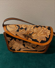 Load image into Gallery viewer, Flora and Fauna Cross Body Handbag